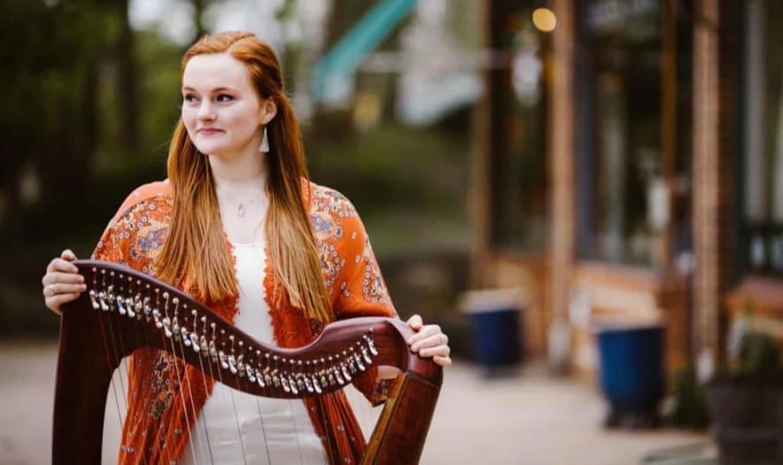 Hannah Flowers, Harpist